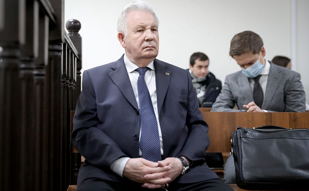 «Виктор Ишаев всегда был чужим Путину, но наказывают его за поддержку Фургала». Константин Калачев о суде над экс-полпредом в Хабаровске