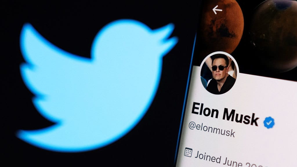 Twitter не будет продавать синие галочки, так как их скупают фейковые аккаунты — Reuters
