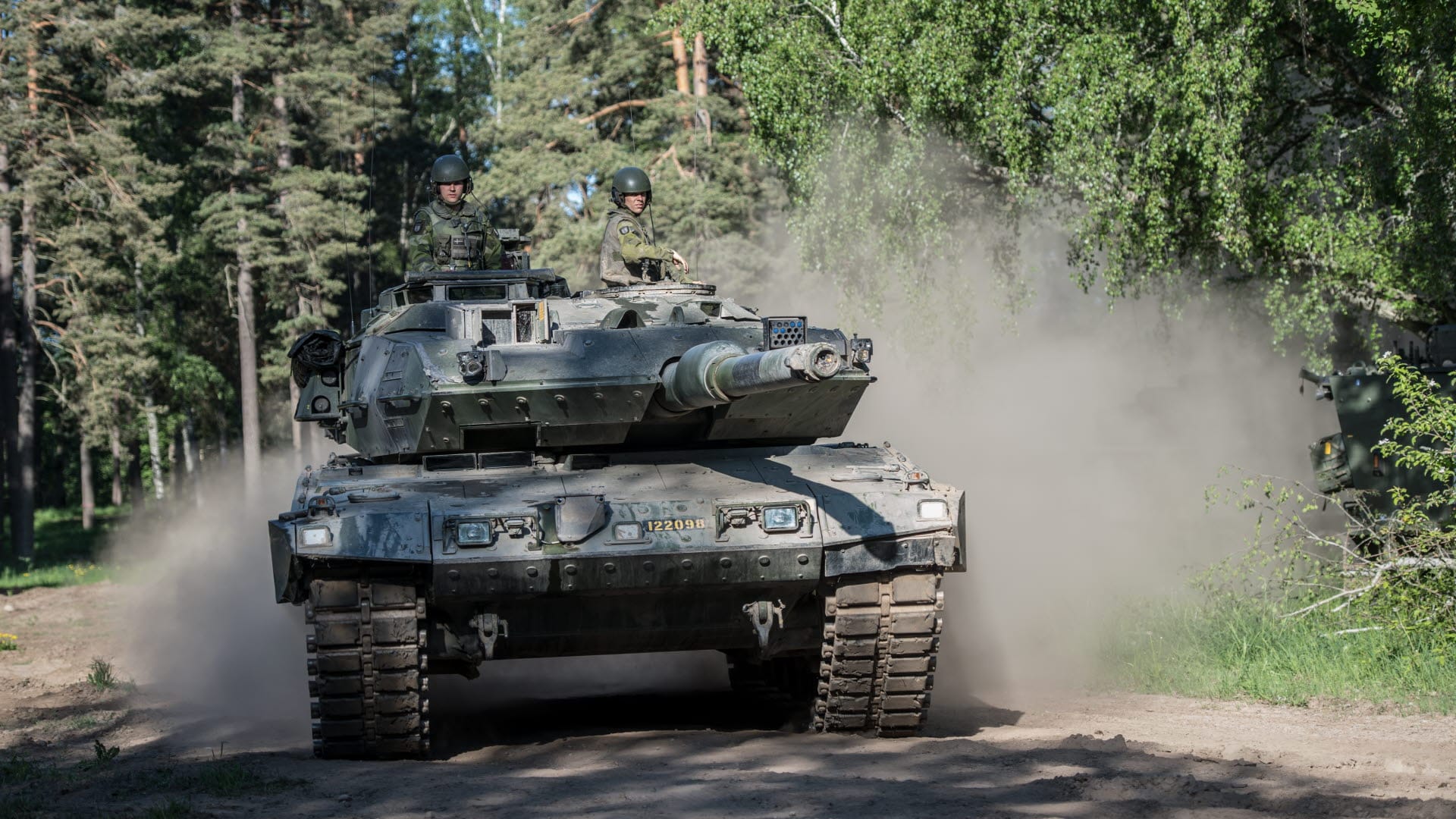 Швеция не исключает поставку Украине танков Stridsvagn 122