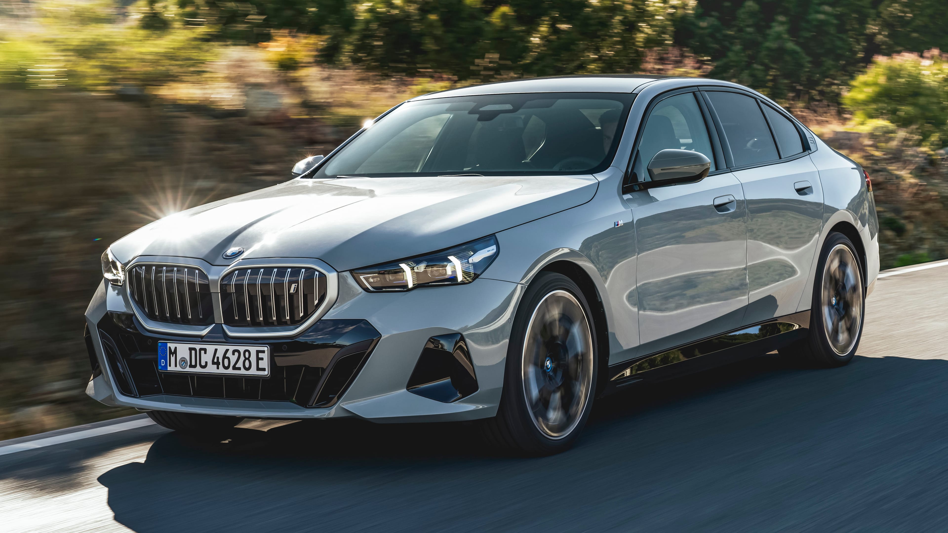 В России начали продавать ввезенные по «параллельному импорту» BMW 5-Series за 10,8 млн рублей. Это почти в два раза дороже, чем в Германии