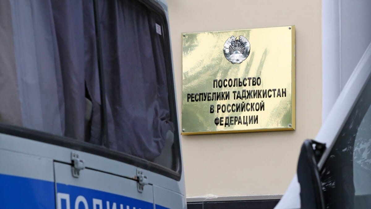 Таджикистан вновь рекомендует своим гражданам не ездить в Россию