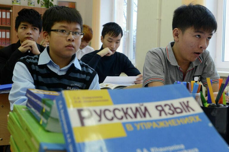 Язык без гостей. Как активисты помогают детям мигрантов, которых государство лишило права на образование из-за незнания русского