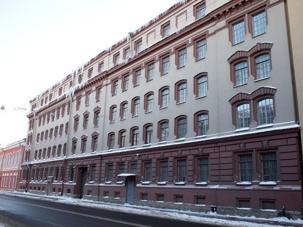 Следственная тюрьма в Санкт-Петербурге, получившая в народе название «Шпалерка»